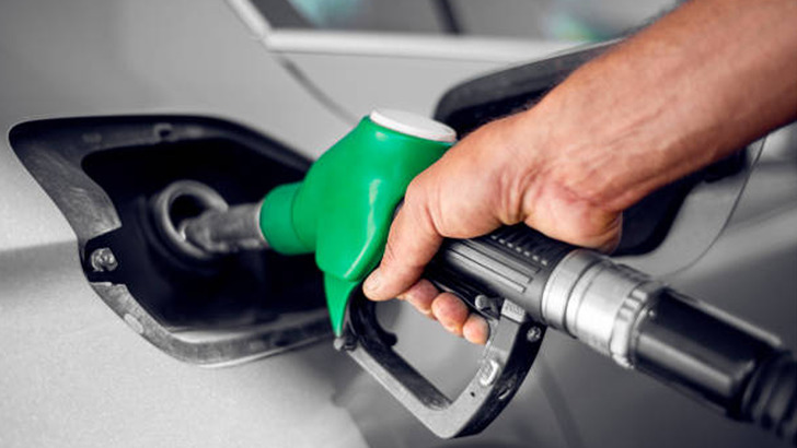 Akaryakıta b&uuml;y&uuml;k zam geliyor! Benzin, motorin ve LPG'de fiyat değişecek