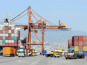 Dış ticaret a&ccedil;ığı %15,6 azaldı! 9 ayın en d&uuml;ş&uuml;k seviyesi g&ouml;r&uuml;ld&uuml;