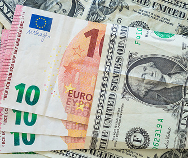 D&ouml;viz alacaklar dikkat! Dolar ve Euro'da son fiyatlar