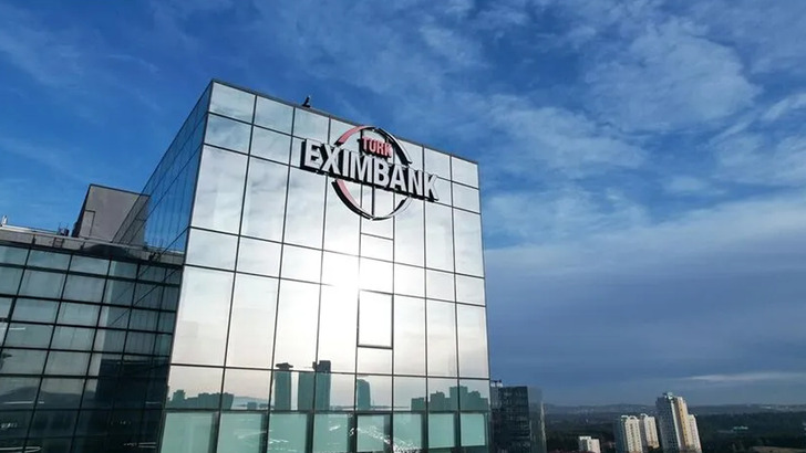 T&uuml;rk Eximbank 830 milyon dolar kaynak sağladı!