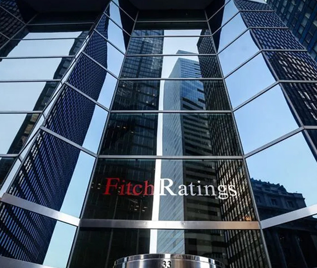 Fitch, T&uuml;rk finans sekt&ouml;r&uuml; g&ouml;r&uuml;n&uuml;m&uuml;n&uuml; "K&ouml;t&uuml;leşiyor"a revize etti