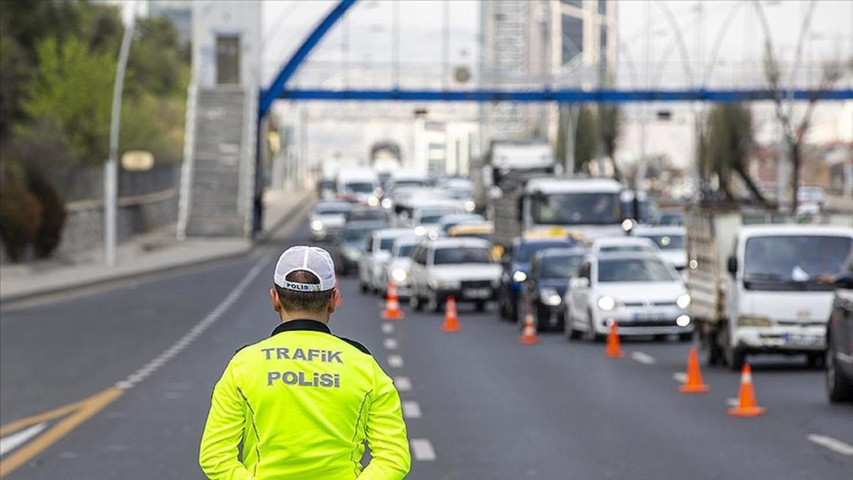 Trafikte sürücülere yeni yasaklar geldi, Görsel 1