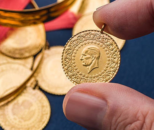 &Ccedil;eyrek altın fiyatları! Altında g&uuml;ncel rakamlar 5 Temmuz 2026
