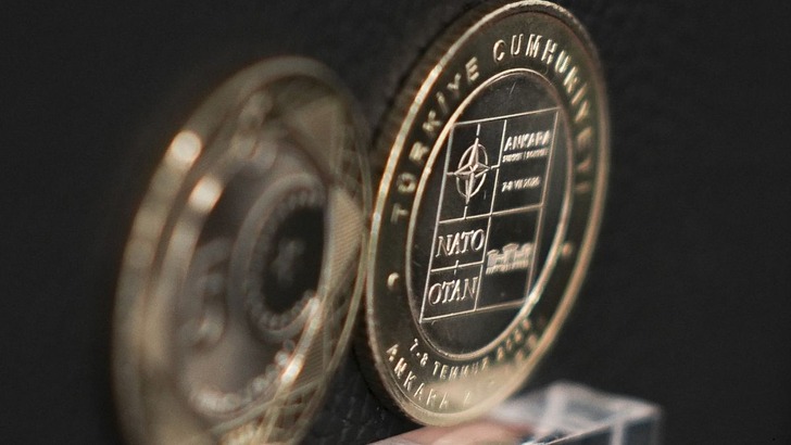 NATO anısına &ouml;zel 5 lira! İşte yeni madeni para