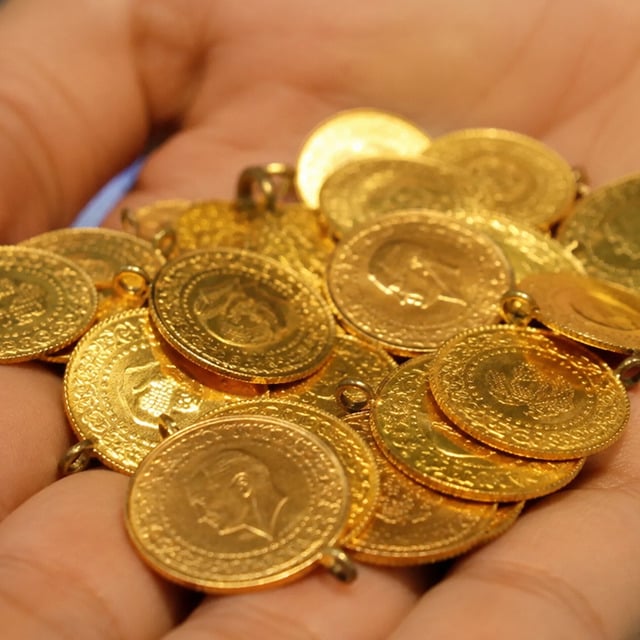 Altında pusula şaştı! Dev bankaların son tahminleri birbirini tutmuyor