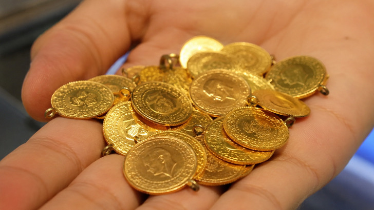 Altında pusula şaştı! Dev bankaların son tahminleri birbirini tutmuyor