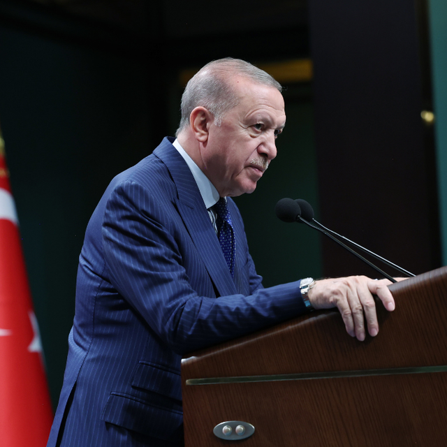 Cumhurbaşkanı Erdoğan duyurdu: Avans kredisi 750 milyar TL&rsquo;ye &ccedil;ıkıyor