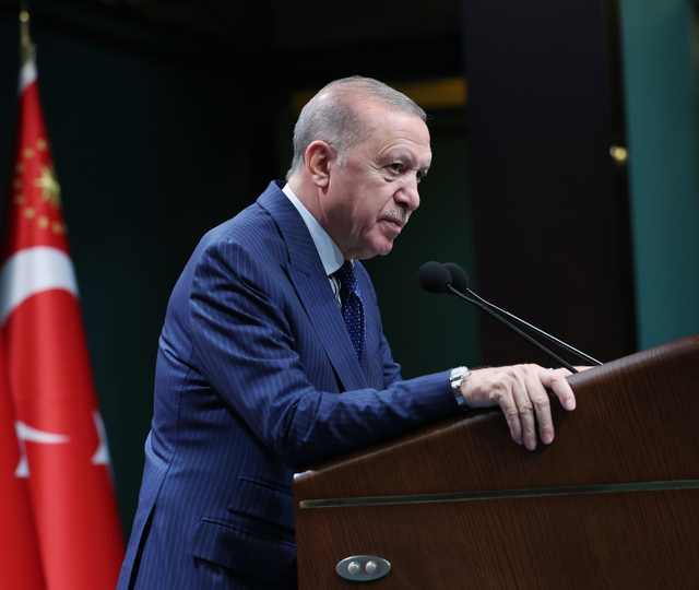 Cumhurbaşkanı Erdoğan duyurdu: Avans kredisi 750 milyar TL&rsquo;ye &ccedil;ıkıyor