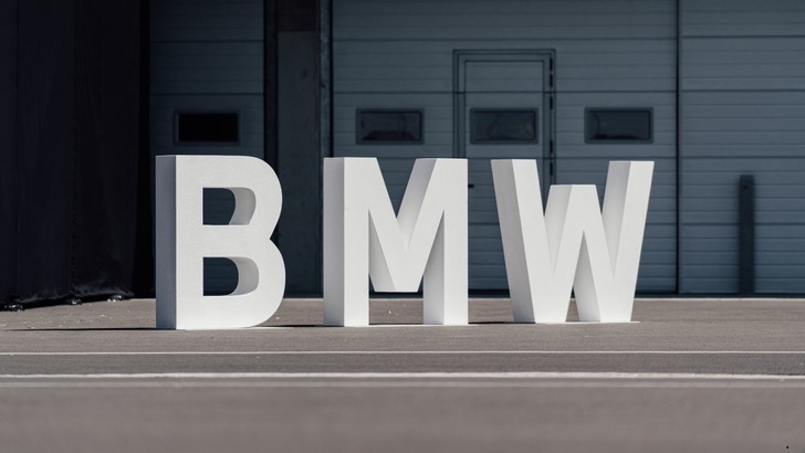 BMW &uuml;cretsiz değiştirecek! 29 bin ara&ccedil; geri &ccedil;ağrılıyor