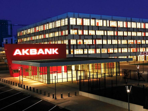 Moody&rsquo;s&rsquo;ten Akbank&rsquo;a kredi notu geldi
