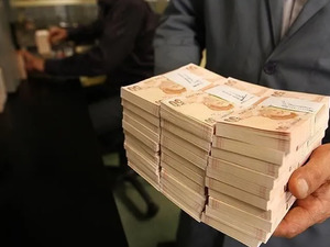 Dev bankalardan TL değerlendirmesi! Dolar baskısı s&uuml;rebilir