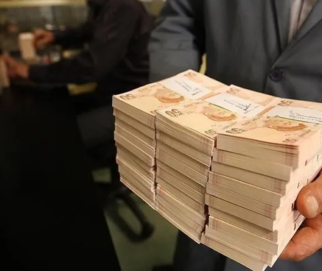 Dev bankalardan TL değerlendirmesi! Dolar baskısı s&uuml;rebilir