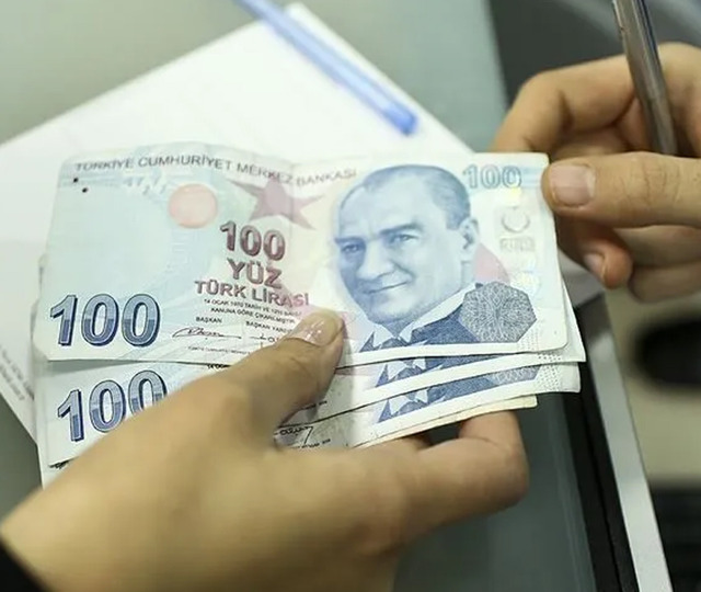 Emeklilerin beklediği &ouml;deme i&ccedil;in tarih a&ccedil;ıklandı!