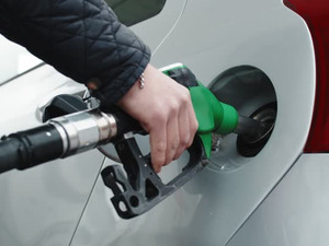 Motorine 2,95 TL indirim beklentisi! G&ouml;zler saat 16.00'da