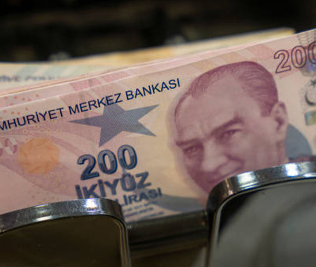 SGK duyurdu! Emekli maaşı farkları bu tarihte hesaplara yatacak