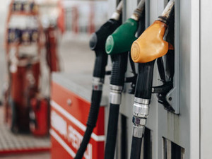 6 Ağustos benzin fiyatları! Motorin ve LPG'de g&uuml;ncel rakamlar