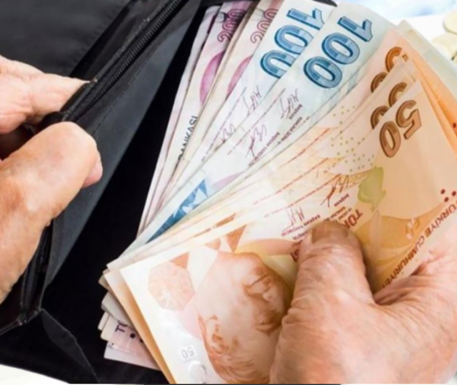 Emeklilere ağustos jesti: Promosyon tutarları y&uuml;kseldi