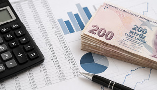 Bankalar zirveyi kaptı! T&uuml;rkiye'nin en &ccedil;ok vergi &ouml;deyen şirketleri belli oldu