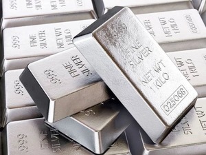 G&uuml;m&uuml;şte yol ayrımı: Dev bankalar ikiye b&ouml;l&uuml;nd&uuml;