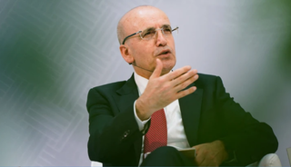 Bakan Şimşek'ten akaryakıt a&ccedil;ıklaması: Motorinde sınırlandırılıyor!