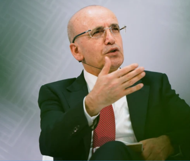 Bakan Şimşek'ten akaryakıt a&ccedil;ıklaması: Motorinde sınırlandırılıyor!
