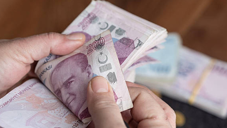 Ocak 2027 memur ve emekli zammında 4 yeni hesap: En d&uuml;ş&uuml;k maaş 76 bin 355 TL'yi buluyor!
