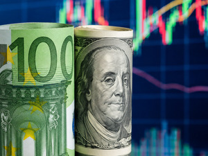 Euro dolar karşısında g&uuml;&ccedil;lendi! Mayıstan bu yana en y&uuml;ksek seviye
