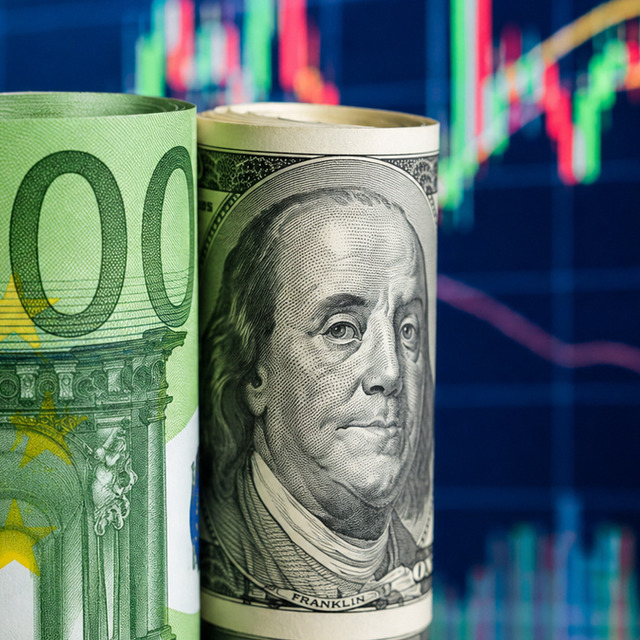 Euro dolar karşısında g&uuml;&ccedil;lendi! Mayıstan bu yana en y&uuml;ksek seviye