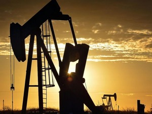 Dev banka tarih vererek petrolde &ccedil;ıtayı y&uuml;kseltti