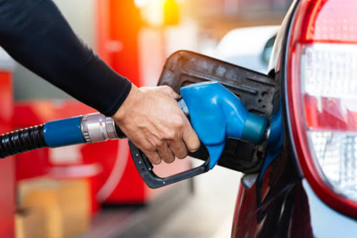 Petrol 10 dolar birden düştü! Benzin ve motorin ne kadar?, Görsel 1