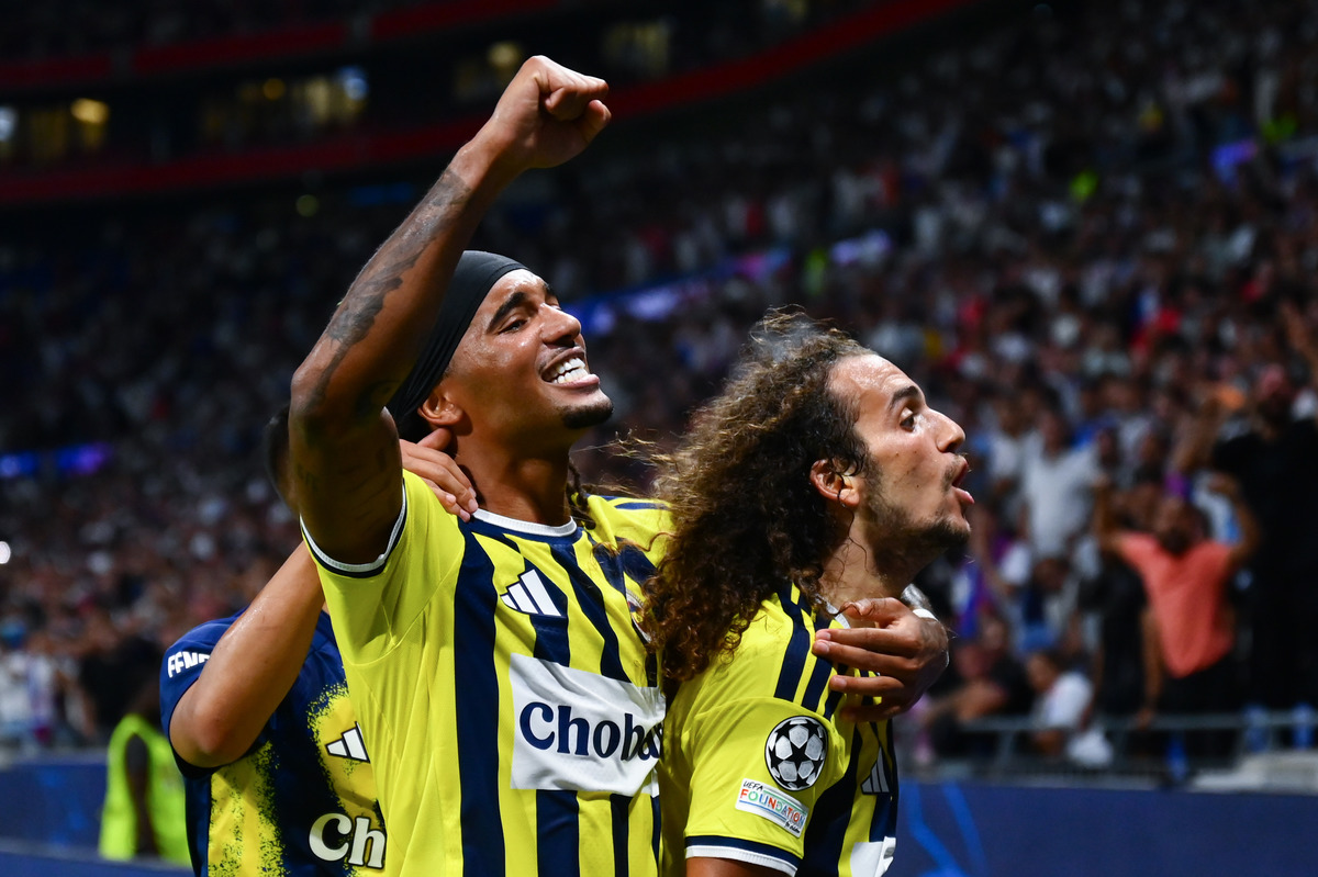 Fenerbah&ccedil;e de &ccedil;ifte zafer! 31,2 milyon euro garanti, hisseler y&uuml;kseldi, G&ouml;rsel 1