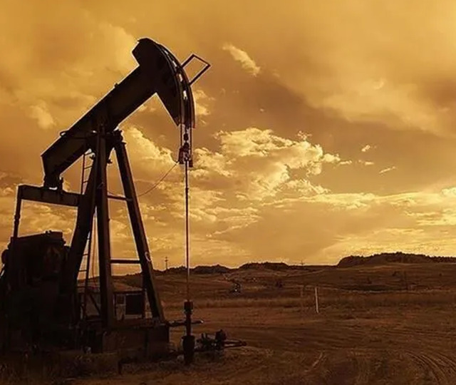 H&uuml;rm&uuml;z'de tansiyon zirvede! Brent petrol 90 doları ge&ccedil;ti