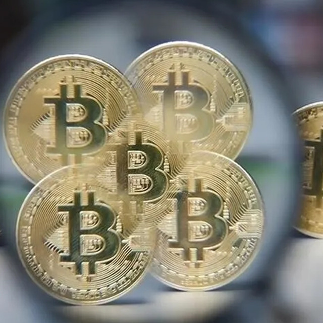 Bitcoin 77 bin dolara tutundu! Piyasalardaki d&uuml;ş&uuml;ş&uuml; es ge&ccedil;ti