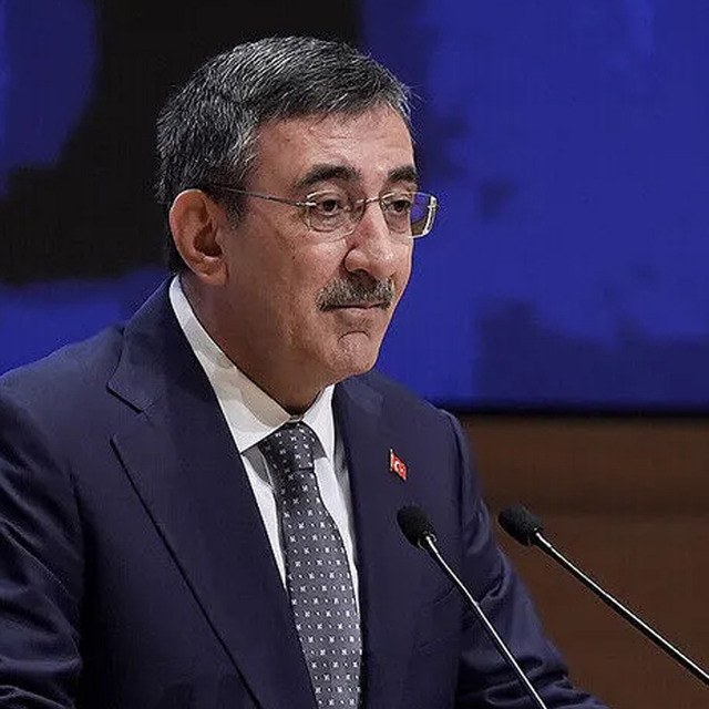 Ekonominin 3 yıllık rotası &ccedil;izildi! 2027-2029 OVP'si a&ccedil;ıklandı