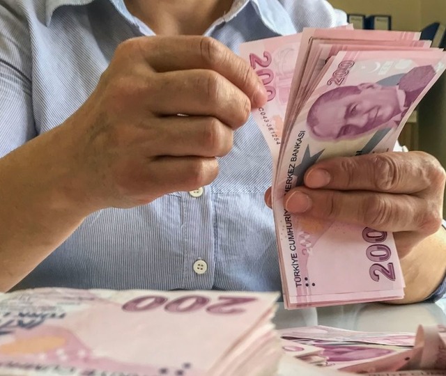 Maaşlardan kesinti yapılacaktı: SGK uzmanı "Rafa kaldırıldı" dedi