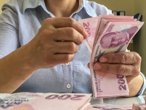 Memur ve emekli maaşları i&ccedil;in yeni hesap! 4 senaryoda rakamlar belli
