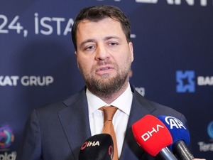 Emre Tezmen g&ouml;revinden ayrıldı