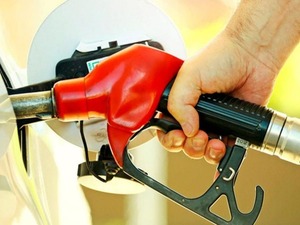 Akaryakıtta tabela değişti! Motorin 100 TL&rsquo;nin altına d&uuml;şt&uuml;