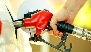 Akaryakıtta tabela değişti! Motorin 100 TL’nin altına düştü