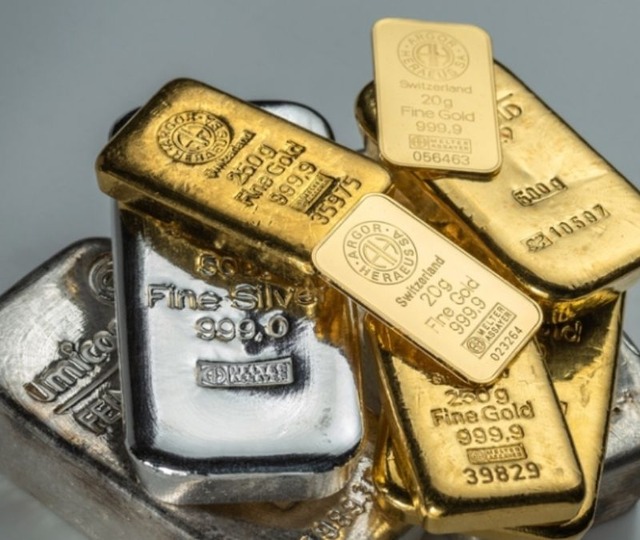 G&uuml;m&uuml;ş altından hızlı y&uuml;kseldi! Dev bankalar beklentide ayrıştı