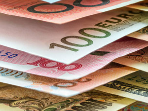 Dolar ve Euro'da yeni hafta &ouml;ncesi son durum