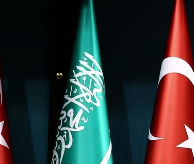 T&uuml;rkiye ile Suudi Arabistan arasında vize şartı kalktı