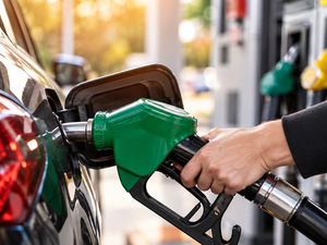 Akaryakıtta &Ouml;TV d&ouml;nemi değişti! Benzin, motorin ve LPG'ye zam geldi