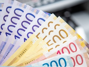 Dolar ve euroyu solladı! 9 ayda en &ccedil;ok kazandıran d&ouml;viz belli oldu