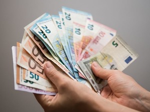 C&uuml;zdanında olanlar i&ccedil;in risk arttı! Finans devleri fiyatı aşağıya &ccedil;ekti