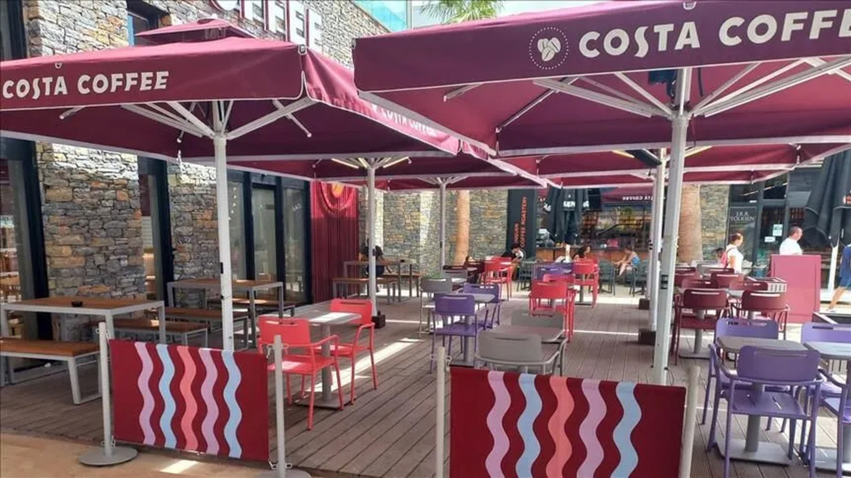 Türkiye de de şubeleri var! Coca-Cola ünlü kahve zincirini satmak için yeniden harekete geçti, Görsel 2