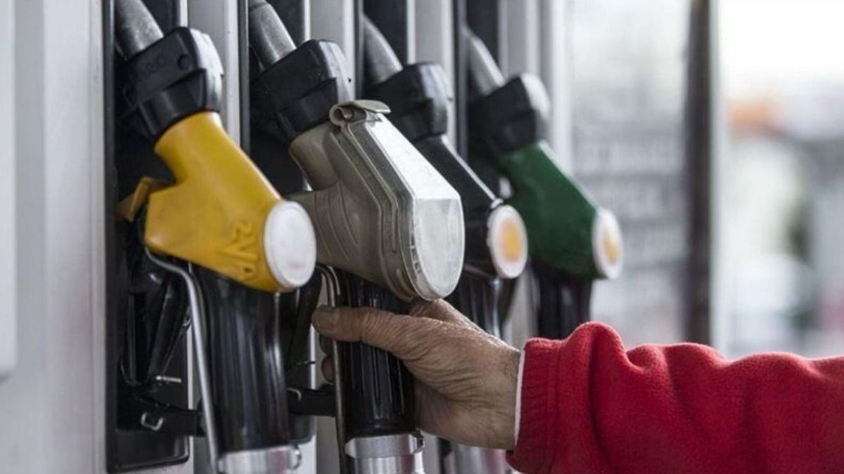 Akaryakıtta çifte değişim: Benzine indirim, motorine zam!, Görsel 1