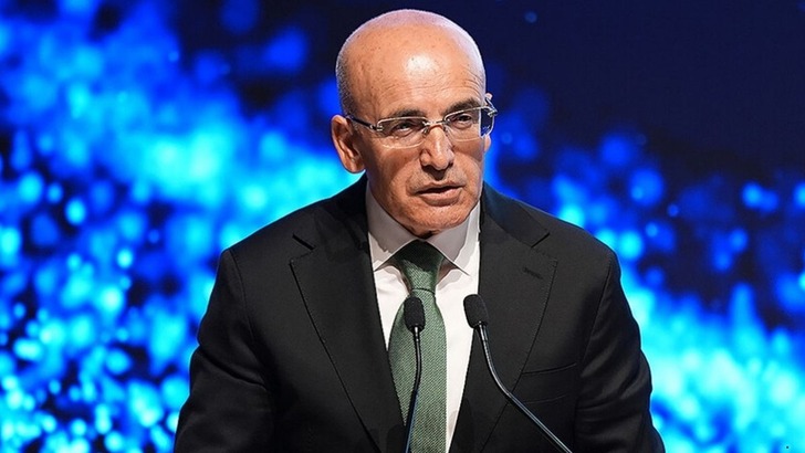 Bakan Şimşek: "T&uuml;rkiye mali şeffaflıkta en &uuml;st sıralarda"