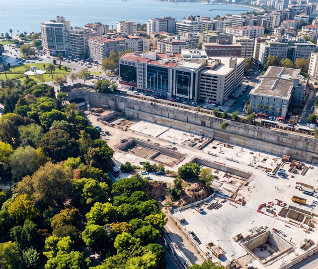 İzmir&rsquo;de vitrine &ccedil;ıkıyor: TMSF dev ticaret merkezini satıyor