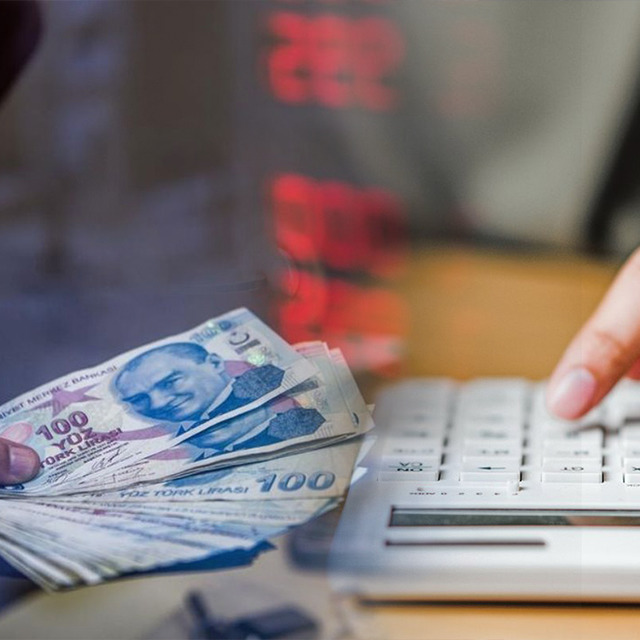 Faizlerde &ccedil;ifte ibre aşağı d&ouml;nd&uuml;: Bankalarda yeni d&ouml;nem başladı